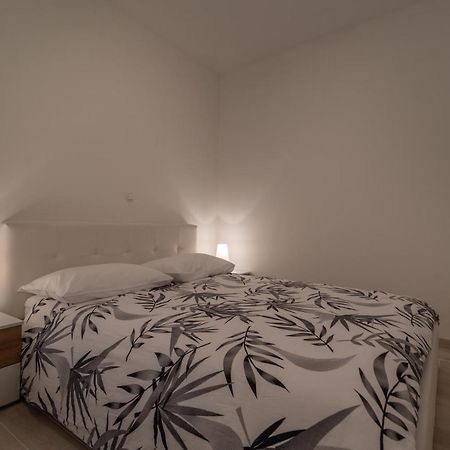 Apartman Pjer 特罗吉尔 外观 照片