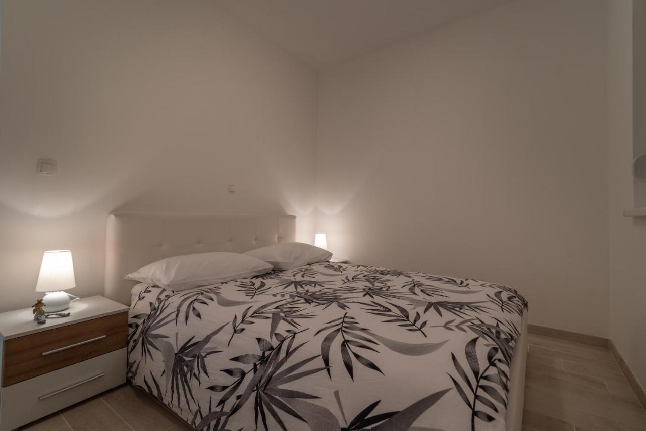 Apartman Pjer 特罗吉尔 外观 照片